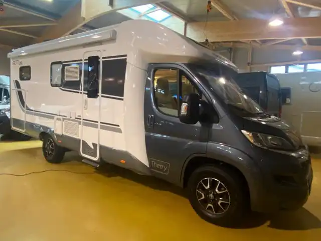 HYMER-ERIBA Future 430 T 